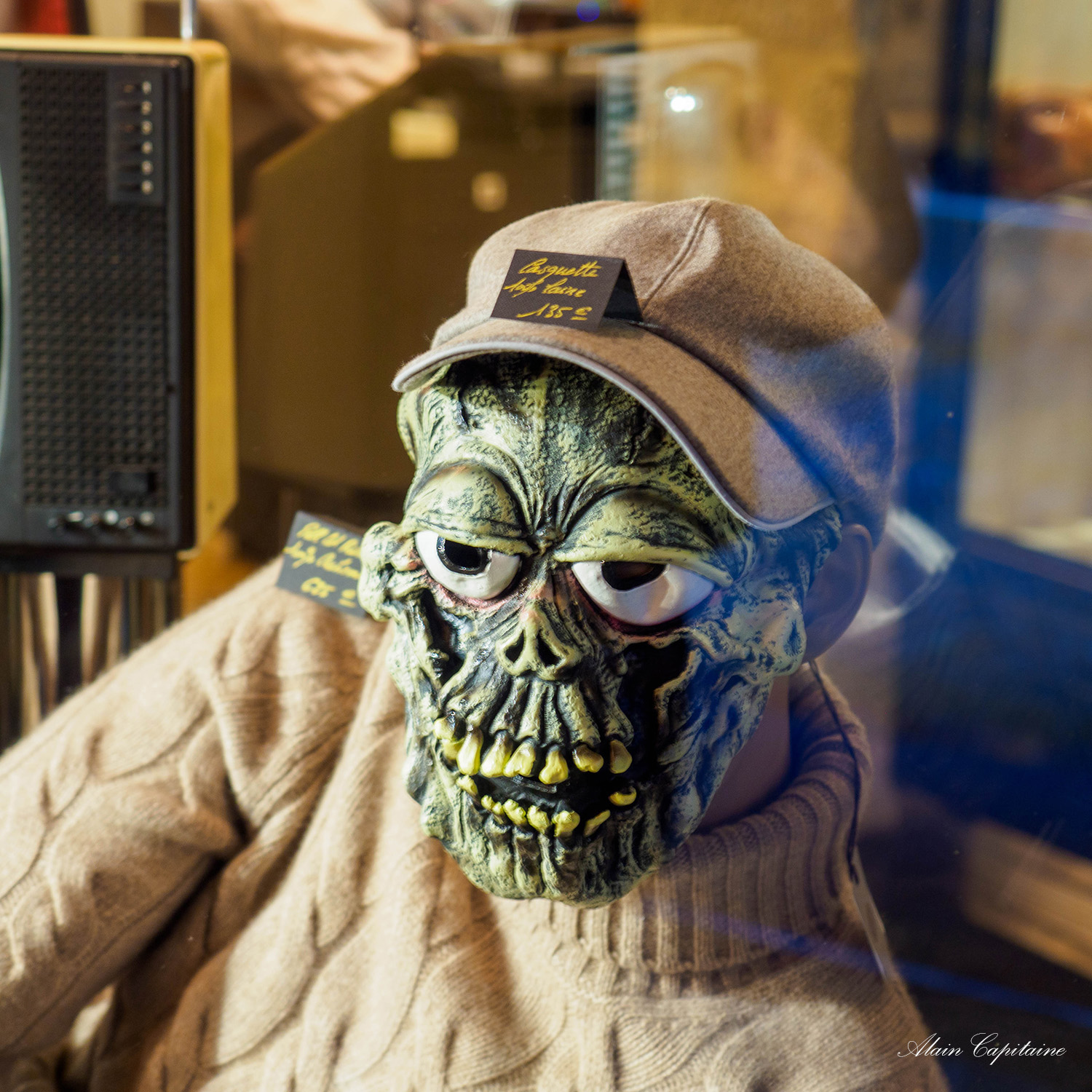 OLYMPUS DIGITAL CAMERA